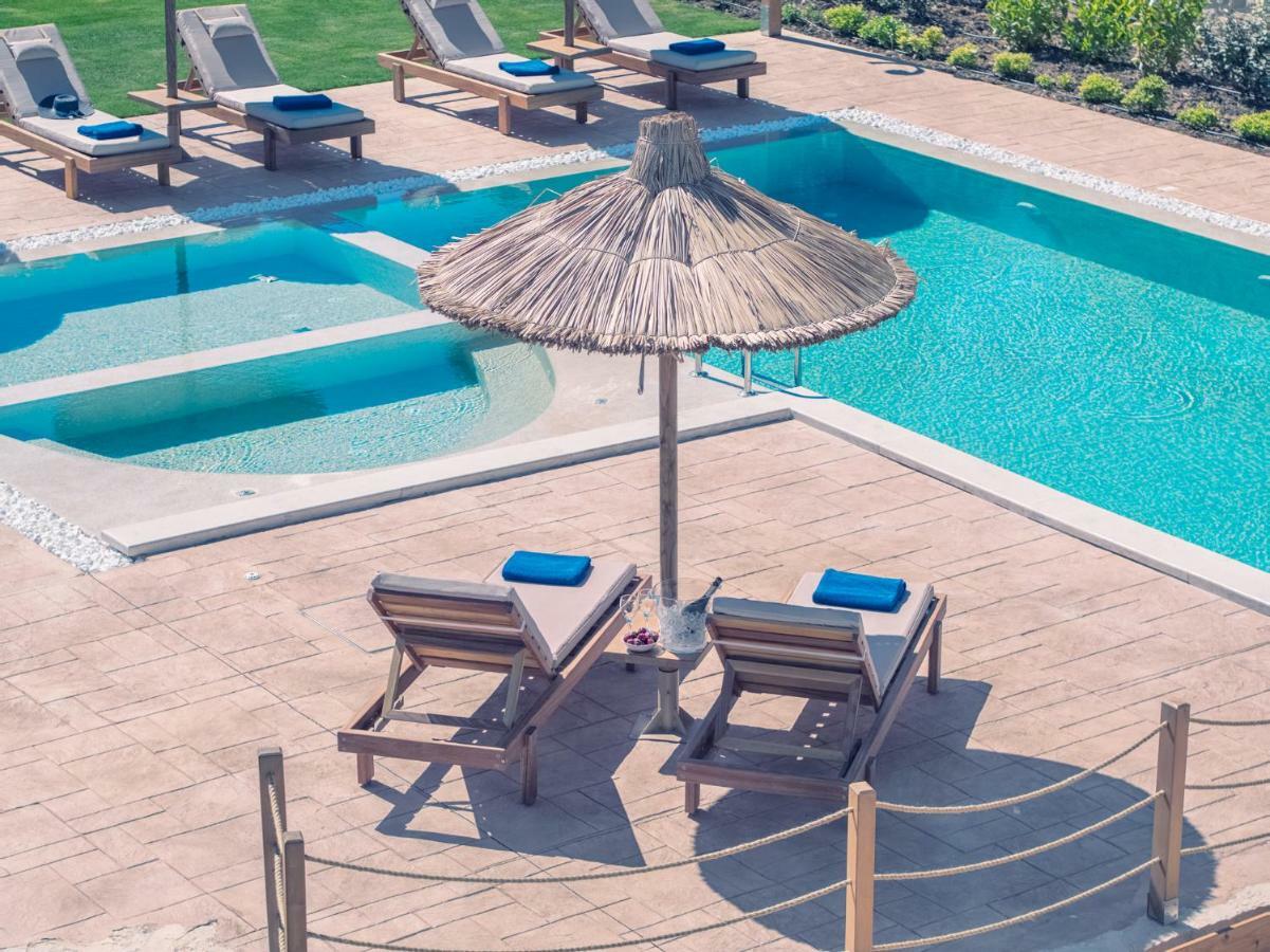 Ivoni Villa, An Iconic Summer Retreat, By Thinkvilla Perama  エクステリア 写真