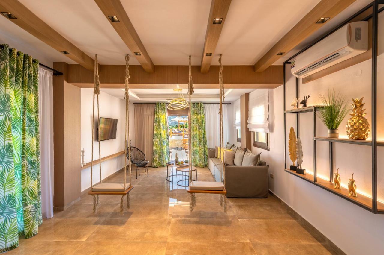 Ivoni Villa, An Iconic Summer Retreat, By Thinkvilla Perama  エクステリア 写真
