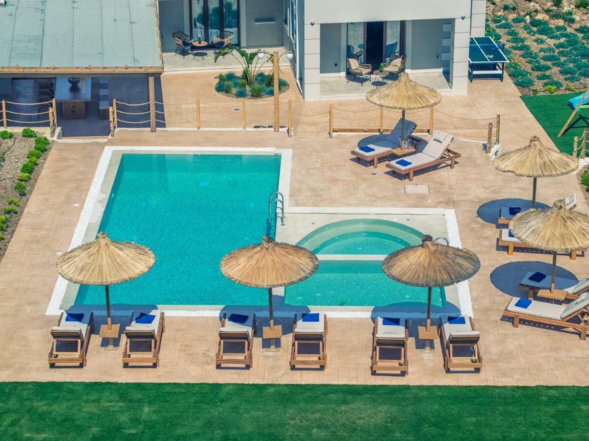 Ivoni Villa, An Iconic Summer Retreat, By Thinkvilla Perama  エクステリア 写真